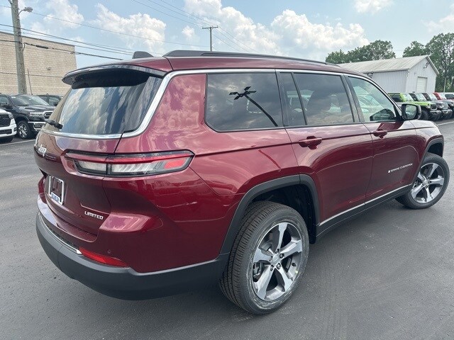 2025 Jeep Grand Cherokee Limited photo 4