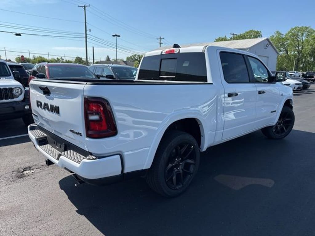 New 2026 Ram 1500 LARAMIE CREW CAB 4X4 5'7 BOX Pickup