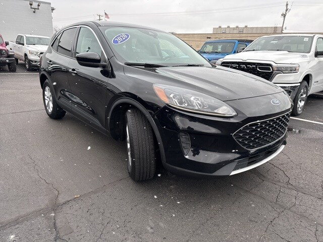 2020 Ford Escape SE photo 2