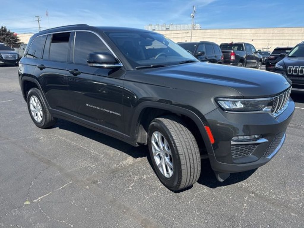 Used 2023 Jeep Grand Cherokee Limited SUV