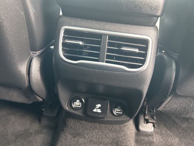 2022 Hyundai Santa Fe Limited - Photo 20