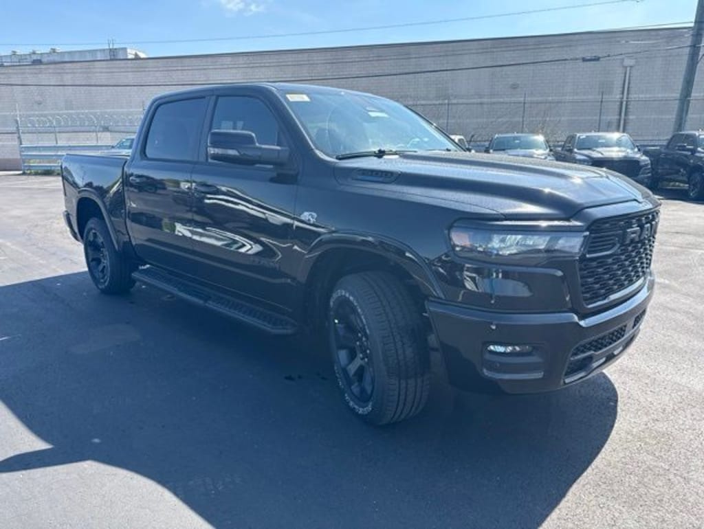 New 2026 Ram 1500 BIG HORN CREW CAB 4X4 5'7 BOX Pickup