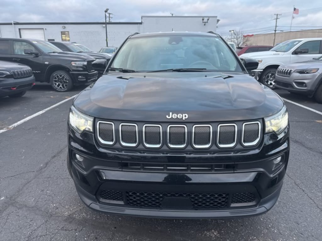 Used 2022 Jeep Compass Latitude SUV
