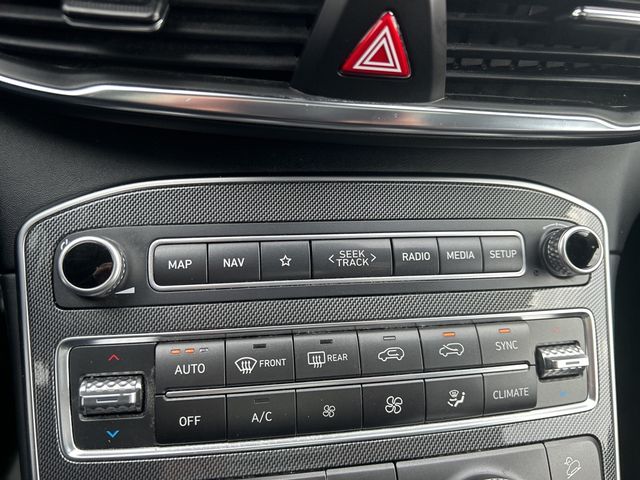 2022 Hyundai Santa Fe Limited - Photo 28