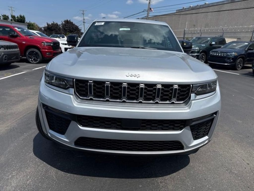 New 2026 Jeep Grand Cherokee LIMITED 4X4 Sport Utility