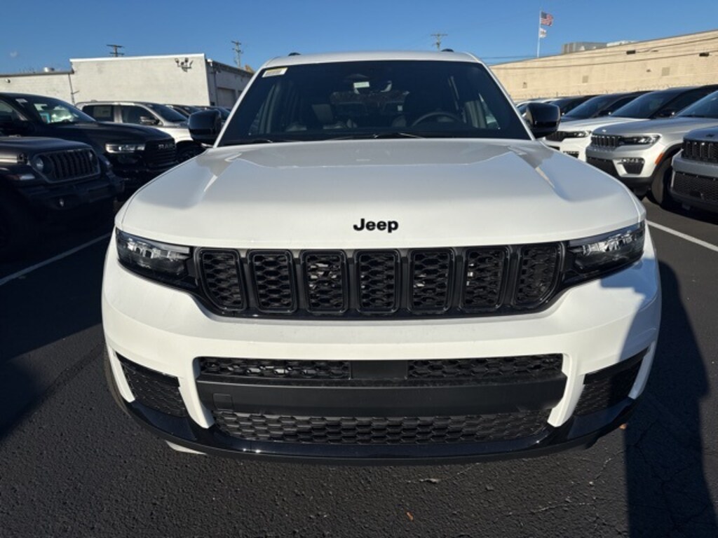 New 2025 Jeep Grand Cherokee L LIMITED 4X4 Sport Utility