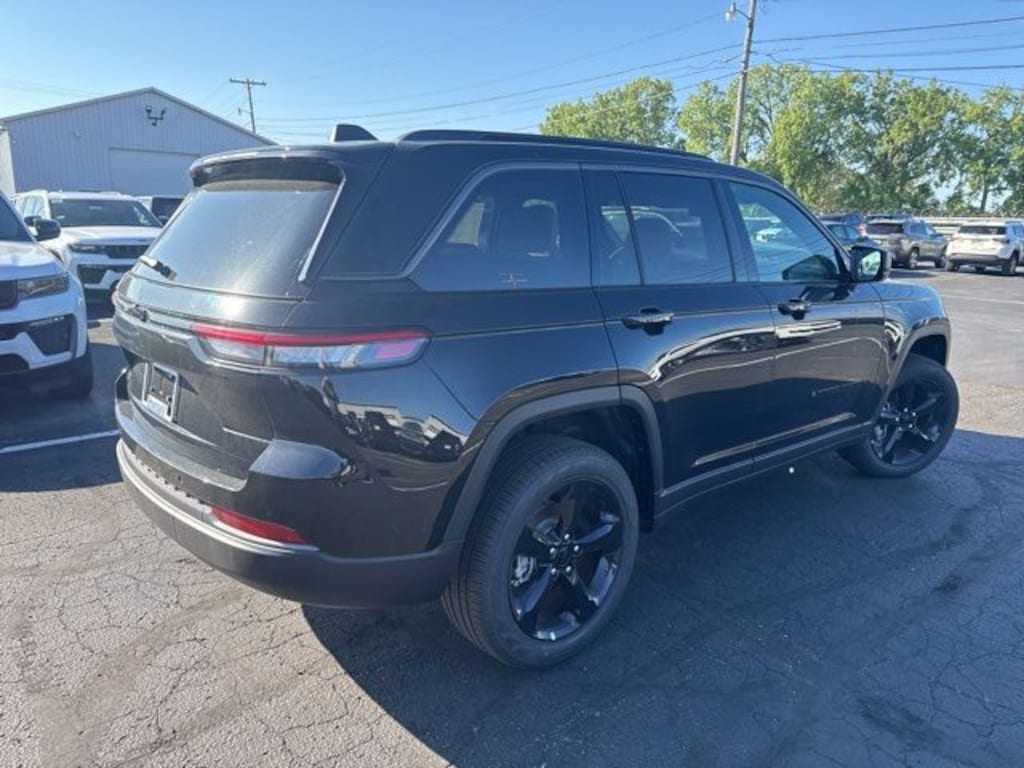 New 2026 Jeep Grand Cherokee LIMITED 4X4 Sport Utility