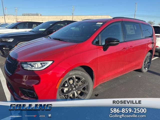 2026 Chrysler Pacifica Passenger Van 