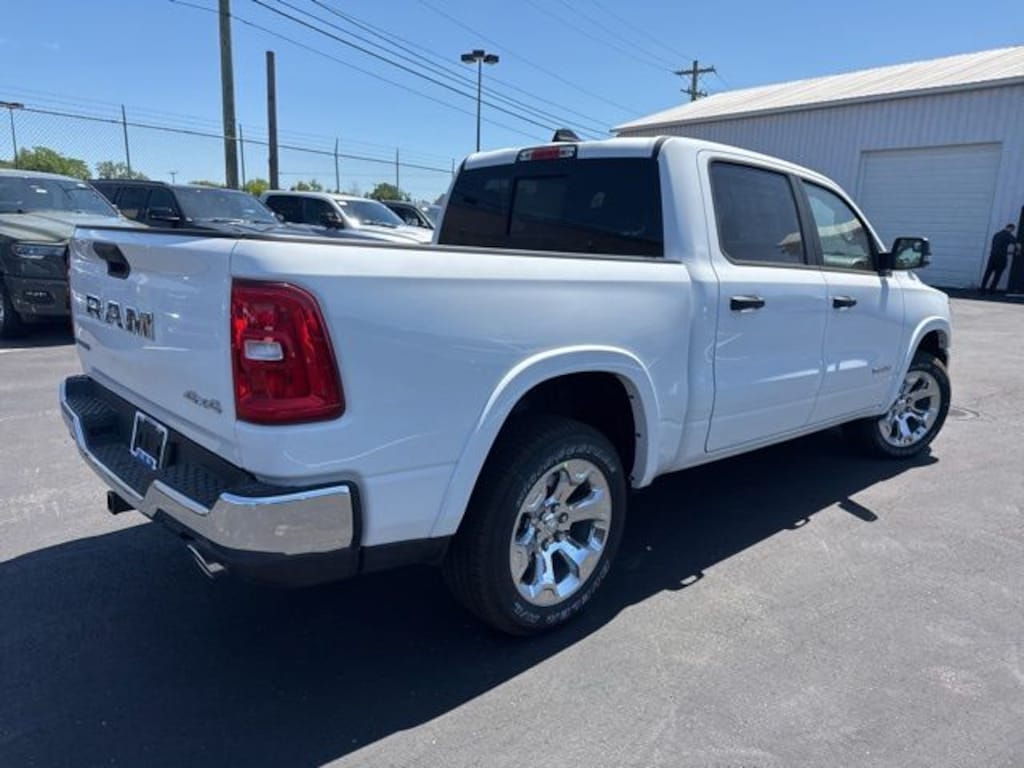New 2026 Ram 1500 BIG HORN CREW CAB 4X4 5'7 BOX Pickup