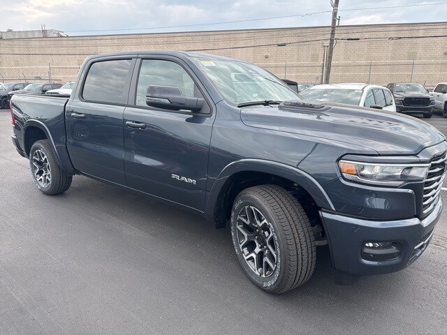 2026 Ram 1500 Laramie photo 3