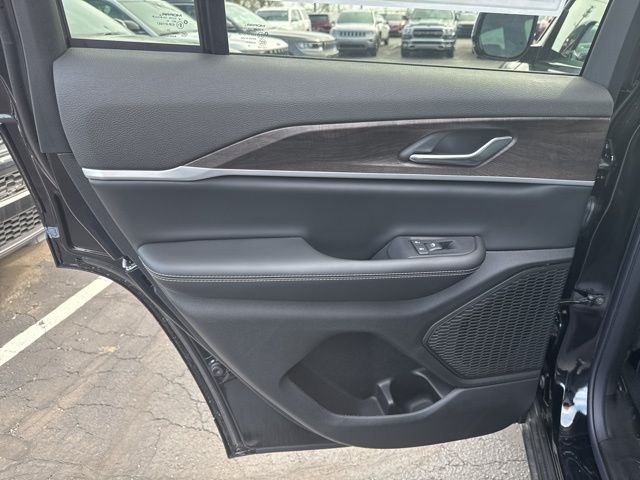 2026 Jeep Grand Cherokee Laredo - Photo 28