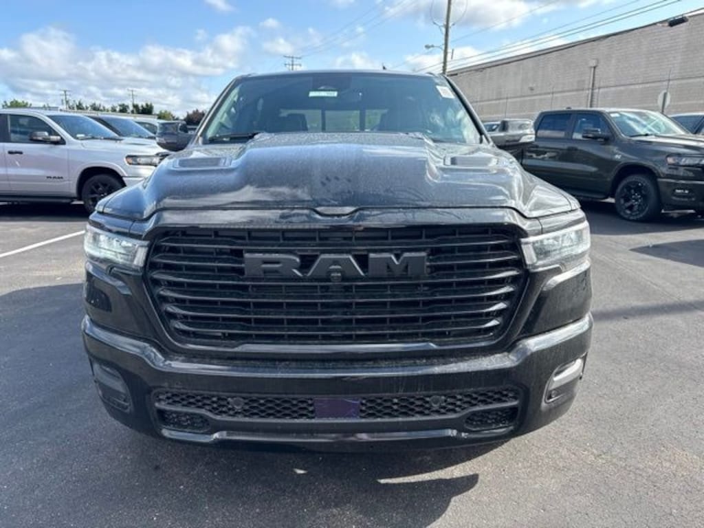 New 2026 Ram 1500 LARAMIE CREW CAB 4X4 5'7 BOX Pickup