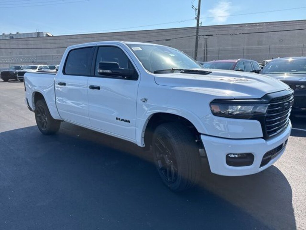 New 2026 Ram 1500 LARAMIE CREW CAB 4X4 5'7 BOX Pickup