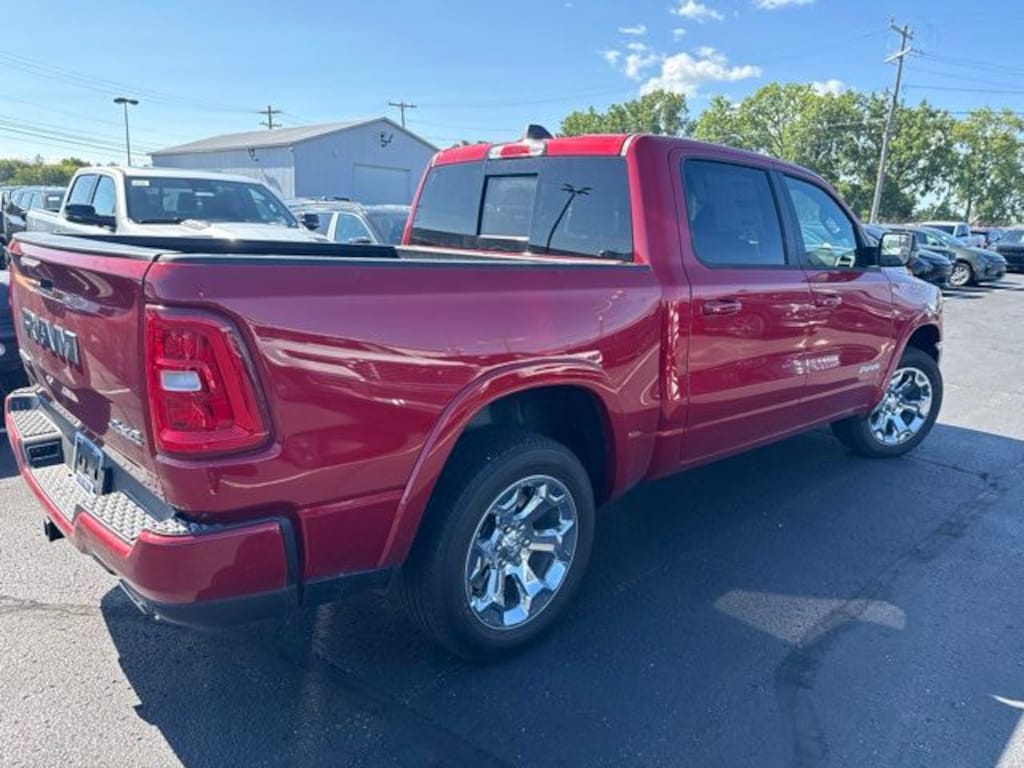 New 2026 Ram 1500 BIG HORN CREW CAB 4X4 5'7 BOX Pickup