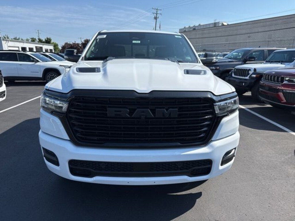 New 2026 Ram 1500 LARAMIE CREW CAB 4X4 5'7 BOX Pickup