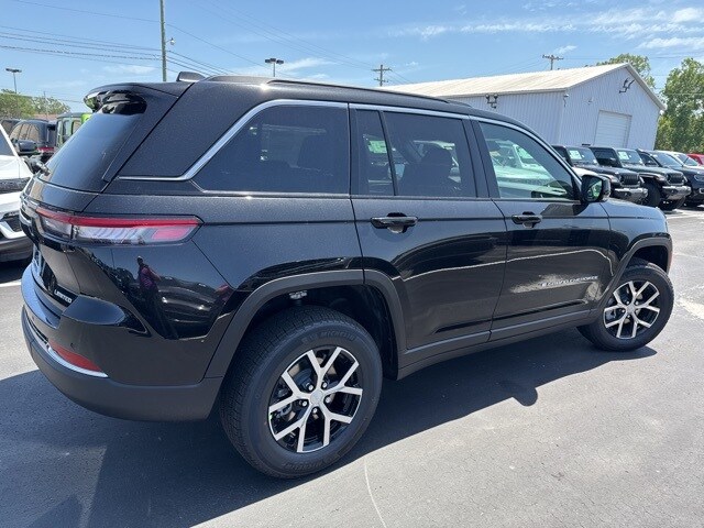 2025 Jeep Grand Cherokee Limited photo 4