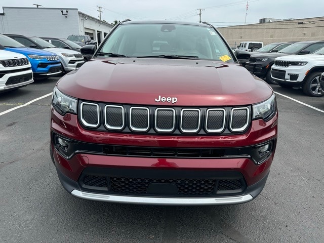 Used 2022 Jeep Compass Limited with VIN 3C4NJDCB8NT174299 for sale in Roseville, MI