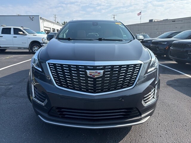 2023 Cadillac XT5 Premium Luxury photo 2