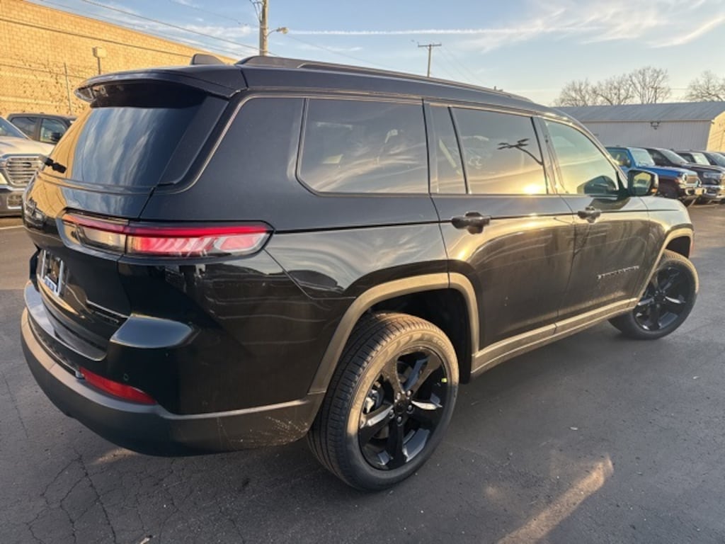 New 2025 Jeep Grand Cherokee L LIMITED 4X4 Sport Utility
