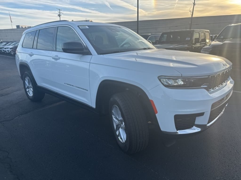 New 2025 Jeep Grand Cherokee L LAREDO X 4X4 Sport Utility
