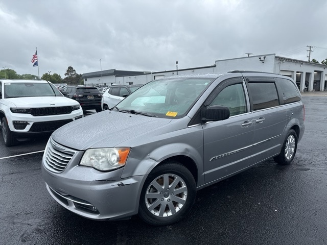 Used 2013 Chrysler Town & Country Touring with VIN 2C4RC1BG0DR647430 for sale in Roseville, MI