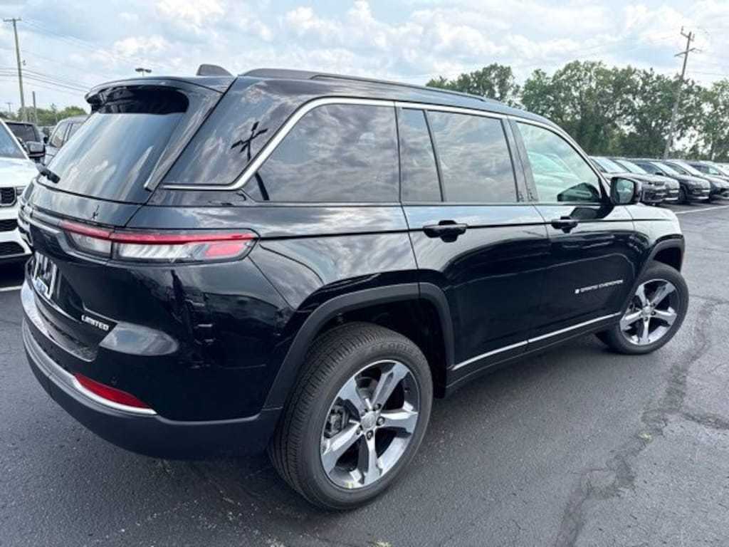 New 2026 Jeep Grand Cherokee LIMITED 4X4 Sport Utility