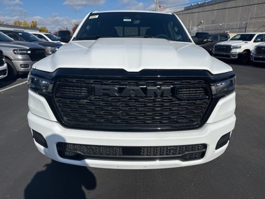 New 2026 Ram 1500 BIG HORN CREW CAB 4X4 5'7 BOX Pickup