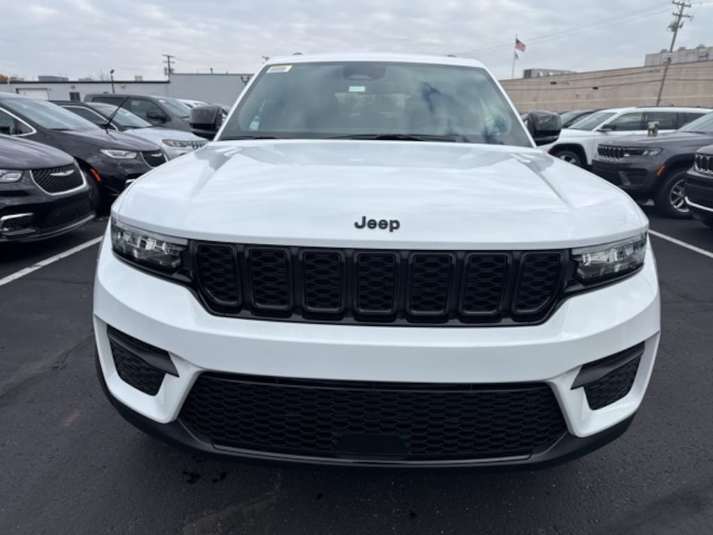 New 2025 Jeep Grand Cherokee ALTITUDE X 4X4 Sport Utility