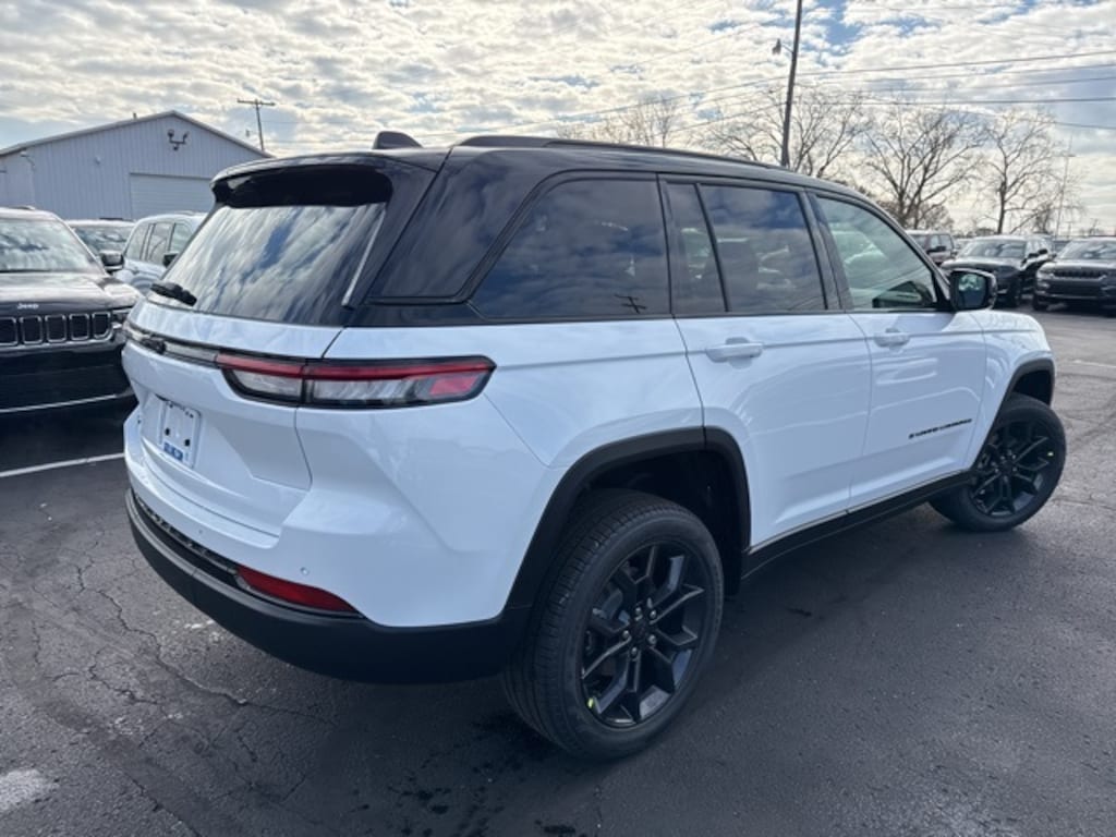 New 2025 Jeep Grand Cherokee LIMITED 4X4 Sport Utility