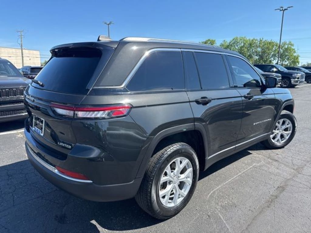 Used 2023 Jeep Grand Cherokee Limited SUV