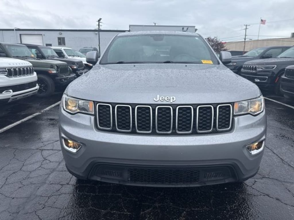 Used 2019 Jeep Grand Cherokee Laredo SUV