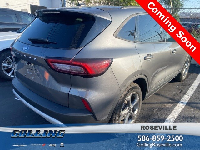 2025 Ford Escape ST-Line photo 4