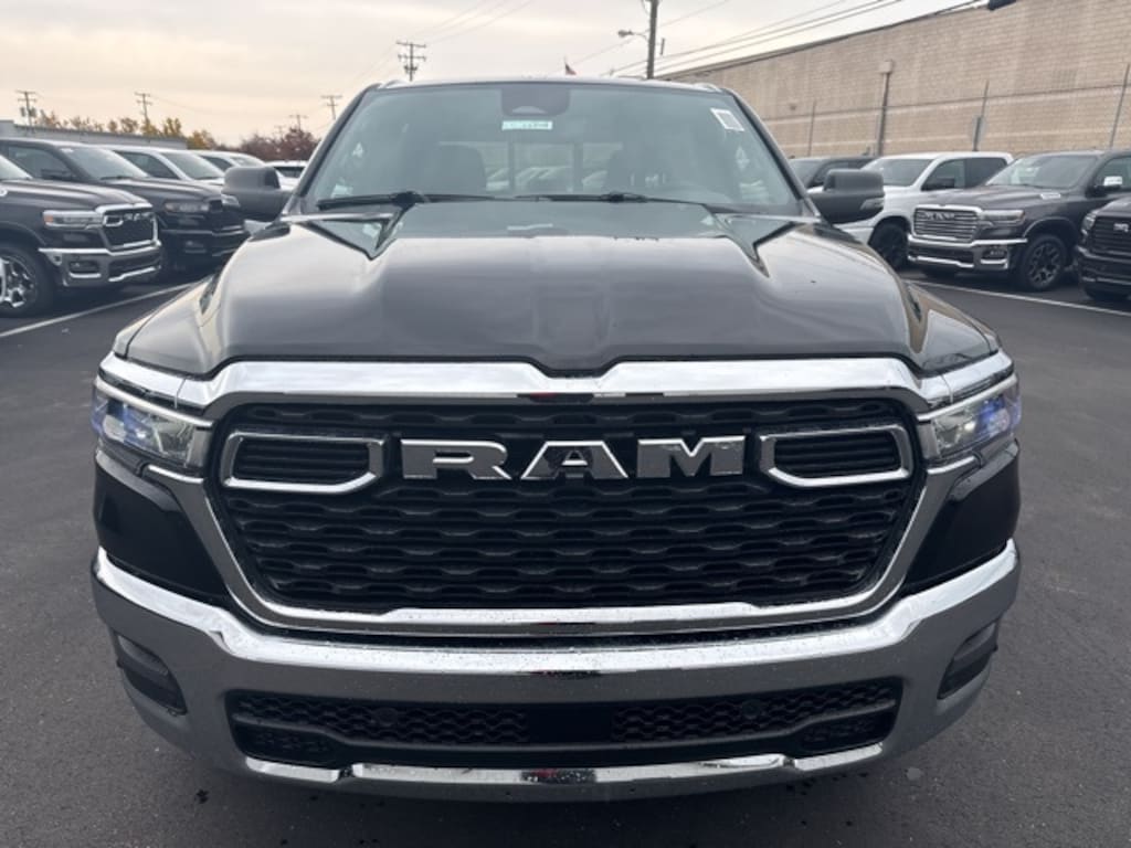 New 2026 Ram 1500 BIG HORN CREW CAB 4X4 5'7 BOX Pickup