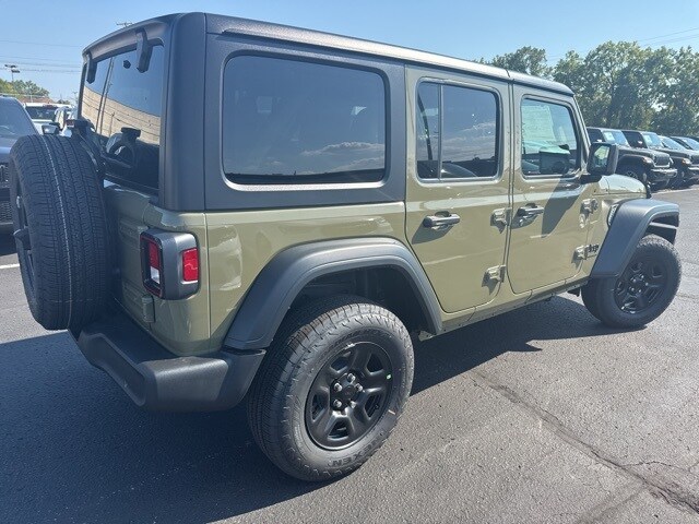 2025 Jeep Wrangler Sport photo 4