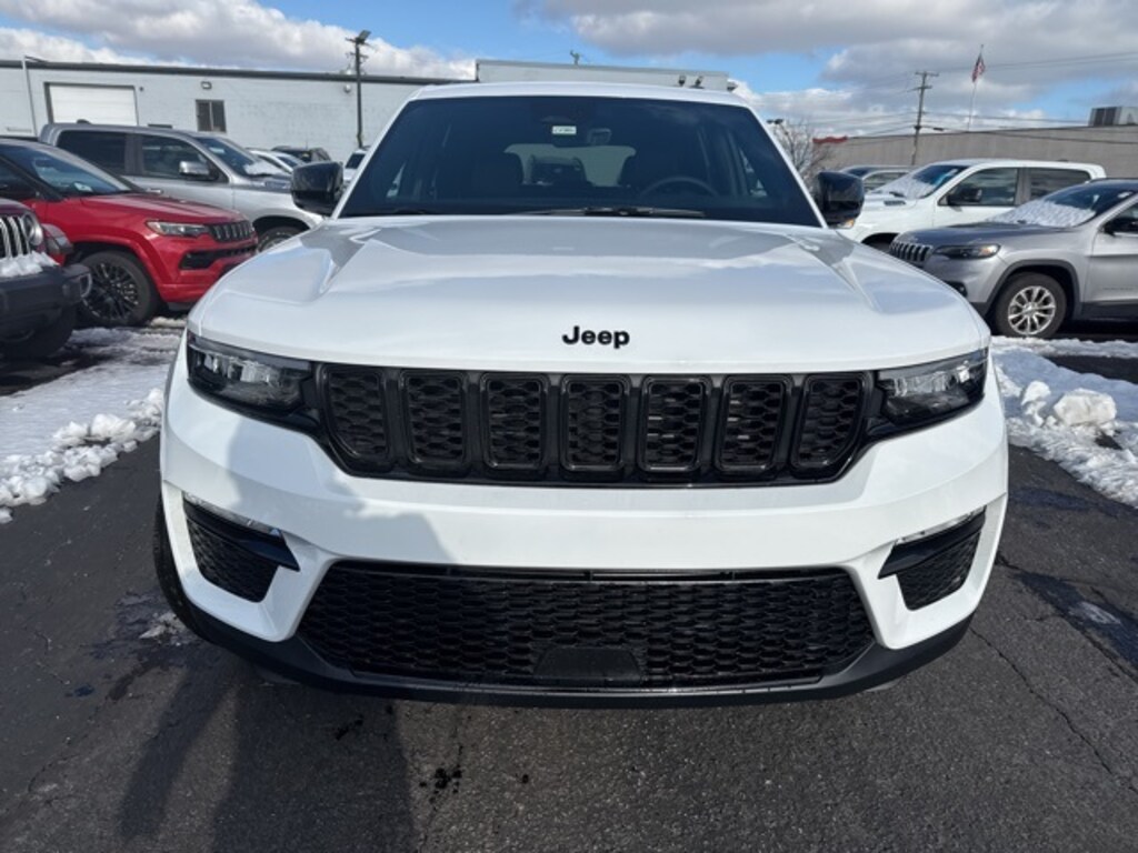 Used 2025 Jeep Grand Cherokee Limited SUV