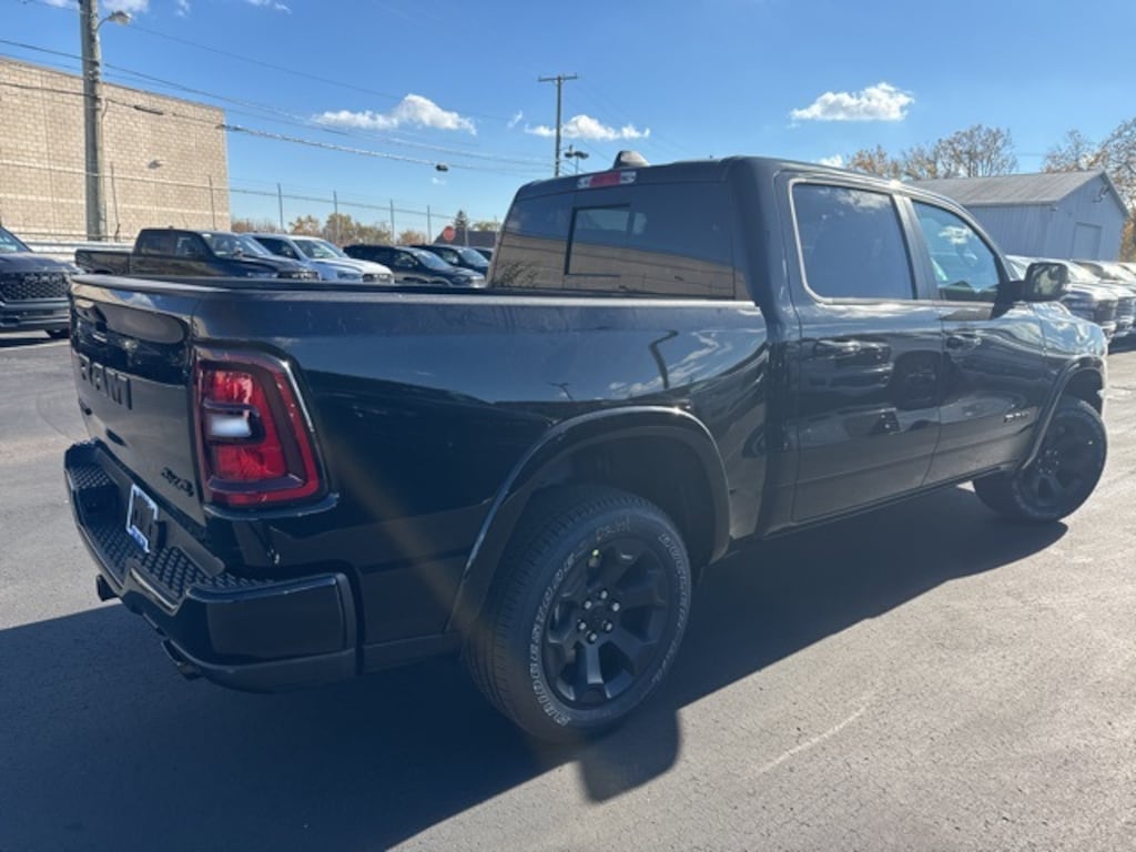 New 2026 Ram 1500 BIG HORN CREW CAB 4X4 5'7 BOX Pickup