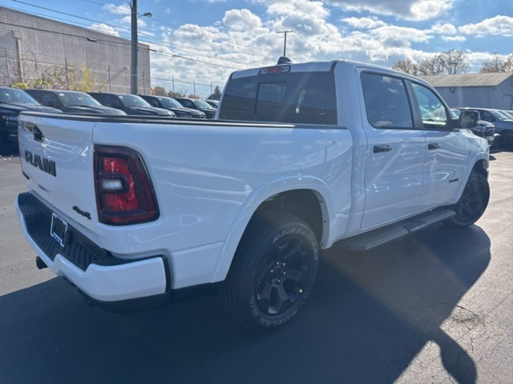 New 2026 Ram 1500 BIG HORN CREW CAB 4X4 5'7 BOX Pickup