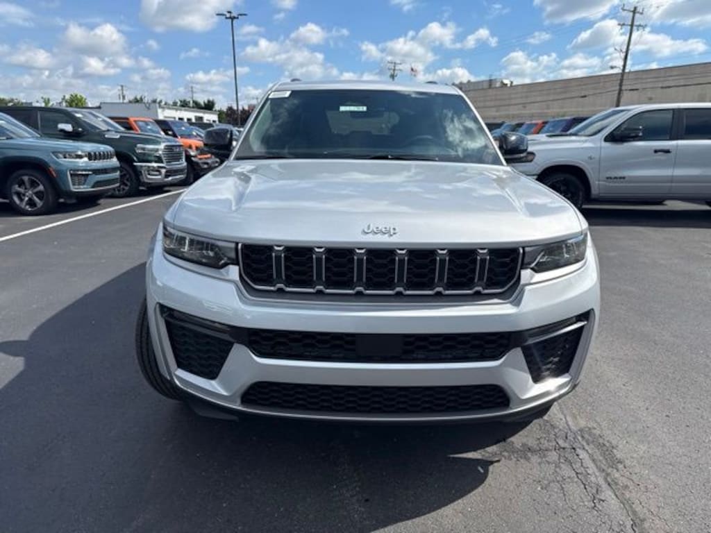 New 2026 Jeep Grand Cherokee LIMITED 4X4 Sport Utility