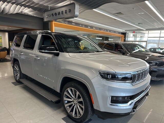 2024 Jeep Grand Wagoneer photo 3