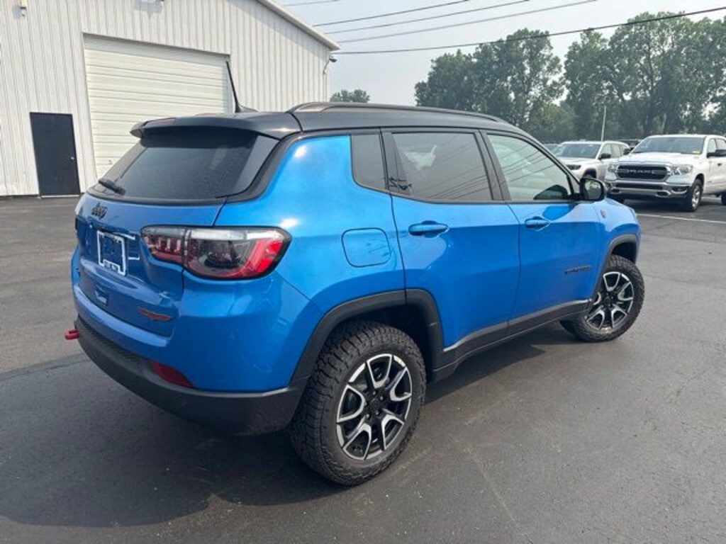 Used 2026 Jeep Compass Trailhawk SUV
