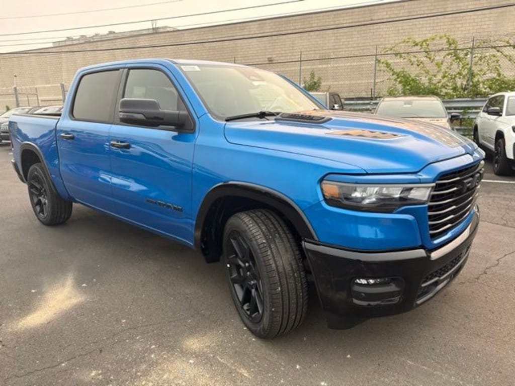 New 2026 Ram 1500 LARAMIE CREW CAB 4X4 5'7 BOX Pickup