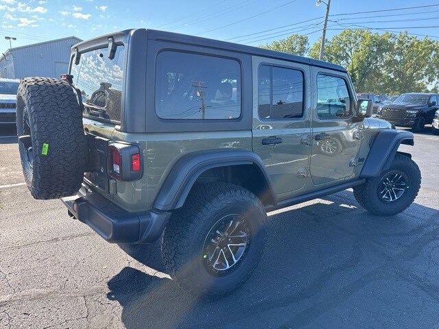 2025 Jeep Wrangler Willys photo 4