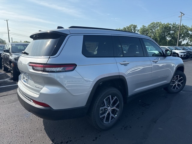 2025 Jeep Grand Cherokee Limited photo 4