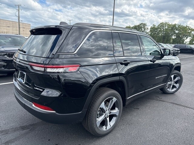 2025 Jeep Grand Cherokee Limited photo 4