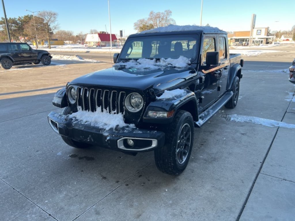 Used 2022 Jeep Gladiator Overland Truck Crew Cab