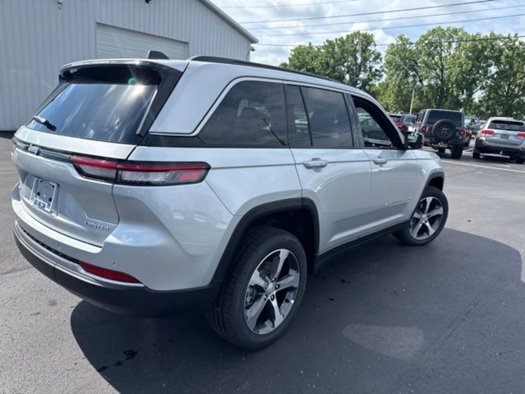 New 2026 Jeep Grand Cherokee LIMITED 4X4 Sport Utility