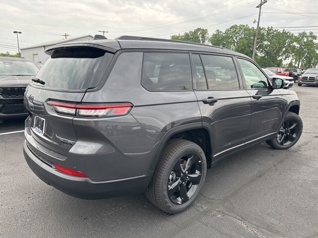 2025 Jeep Grand Cherokee Limited photo 4