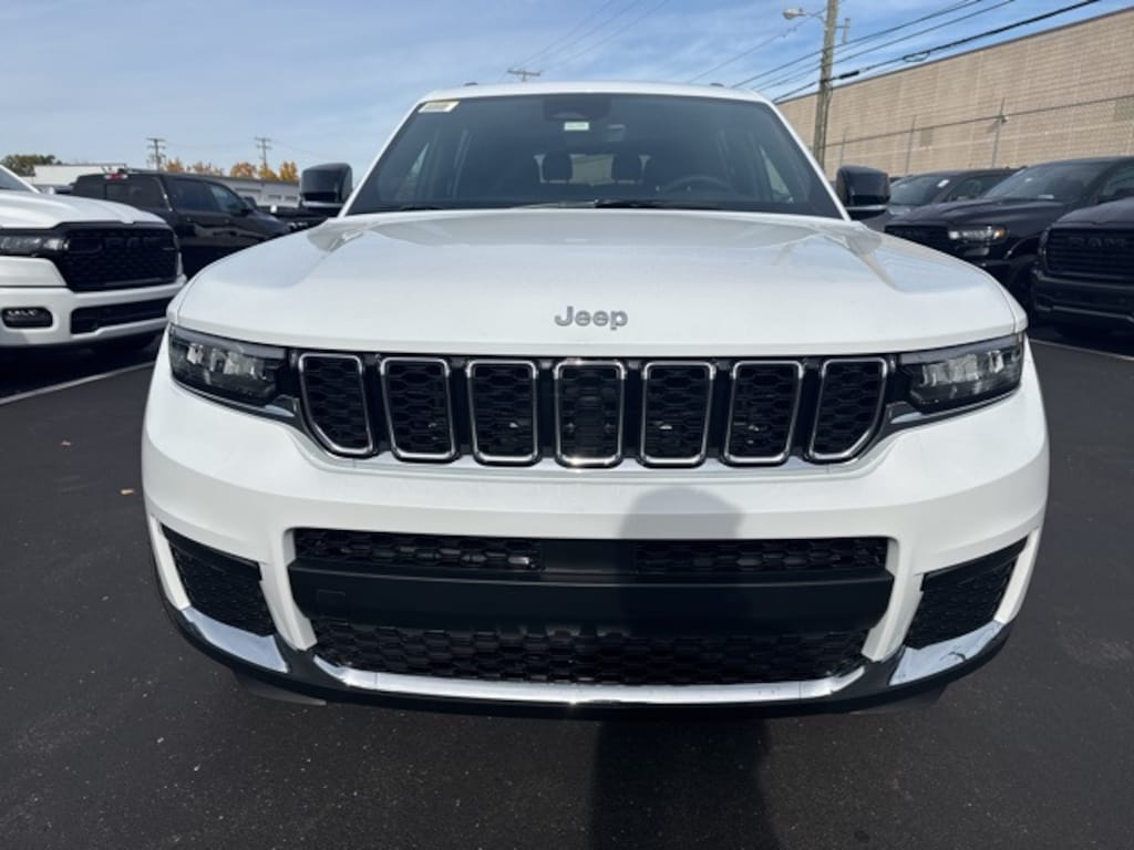 New 2025 Jeep Grand Cherokee L LIMITED 4X4 Sport Utility