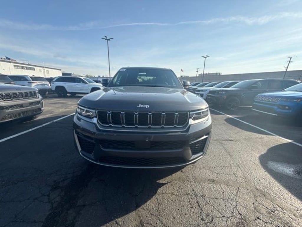 New 2026 Jeep Grand Cherokee LIMITED 4X4 Sport Utility