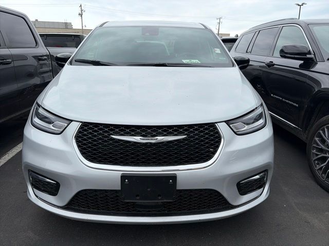 Used 2026 Chrysler Pacifica Select Van Passenger Van
